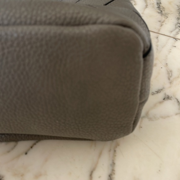 Co-lab Zippered Grey Vegan Leather Tote - EUC & big enough for a 12 in l… - Picture 4 of 11